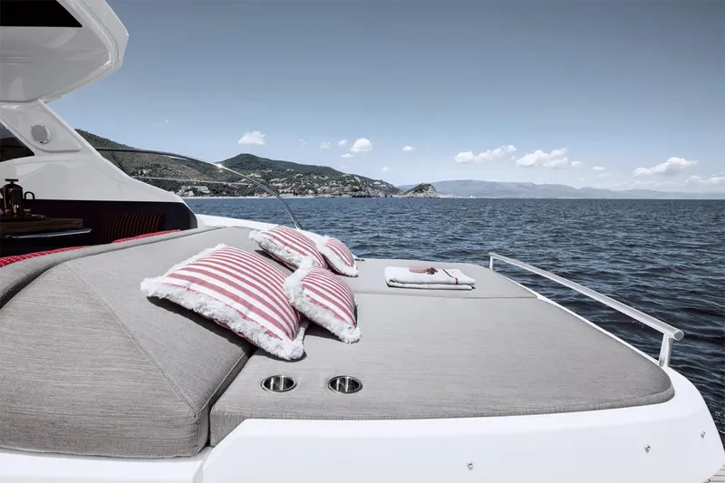  Yacht Photos Pics Manufacturer Provided Image