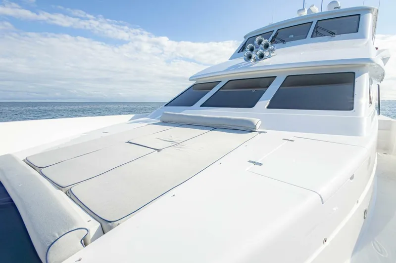 Okie Dokie Yacht Photos Pics 2009 Hargrave Enclosed Bridge yacht with spacious sun deck and ocean view.