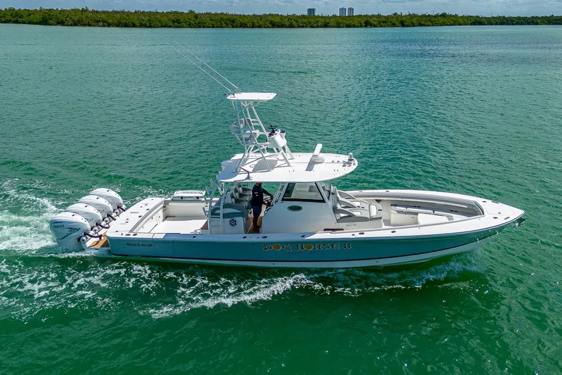 Dog House Yacht Photos Pics 