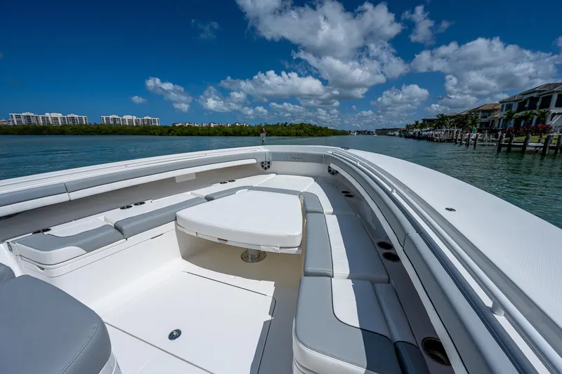 Dog House Yacht Photos Pics 