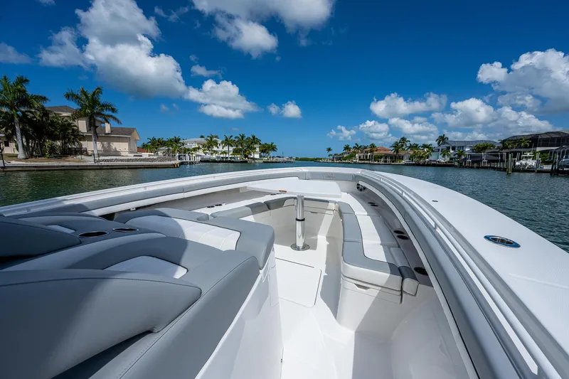 Dog House Yacht Photos Pics 