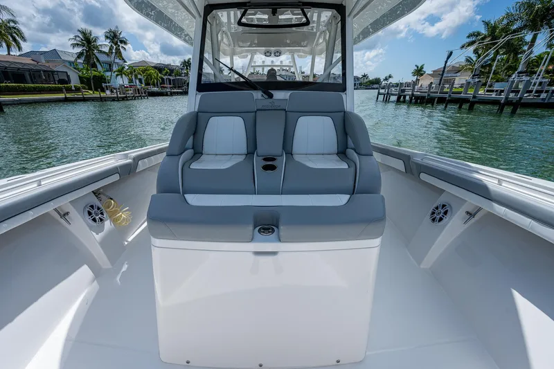 Dog House Yacht Photos Pics 