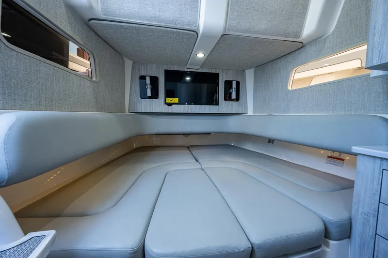 Dog House Yacht Photos Pics 