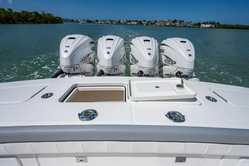 Dog House Yacht Photos Pics 