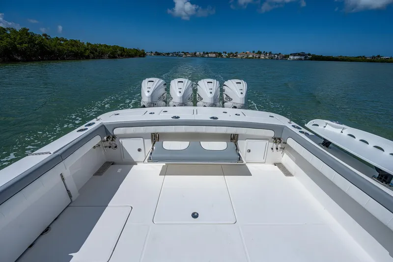 Dog House Yacht Photos Pics 