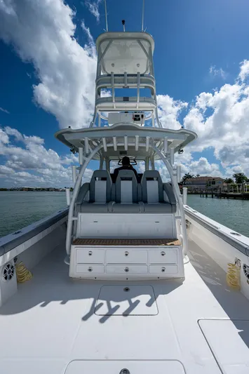 Dog House Yacht Photos Pics 