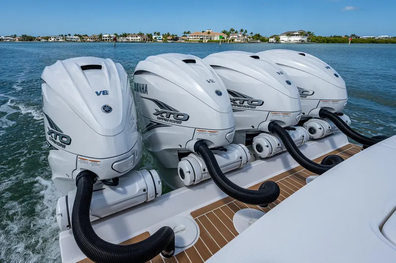 Dog House Yacht Photos Pics 