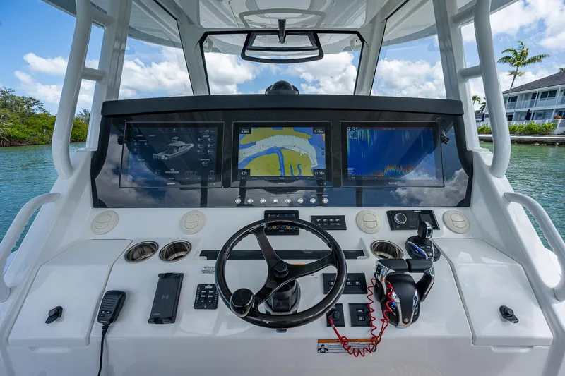 Dog House Yacht Photos Pics 