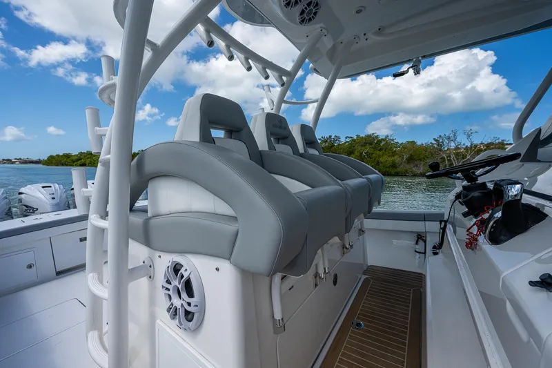 Dog House Yacht Photos Pics 