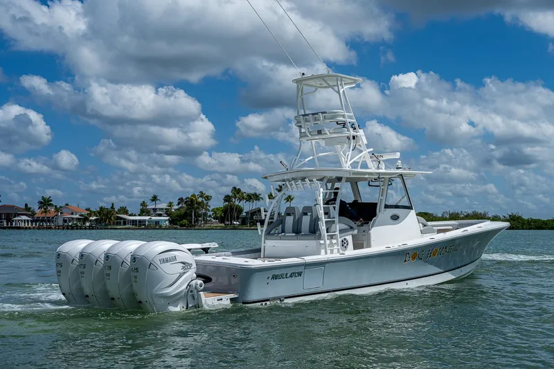 Dog House Yacht Photos Pics 