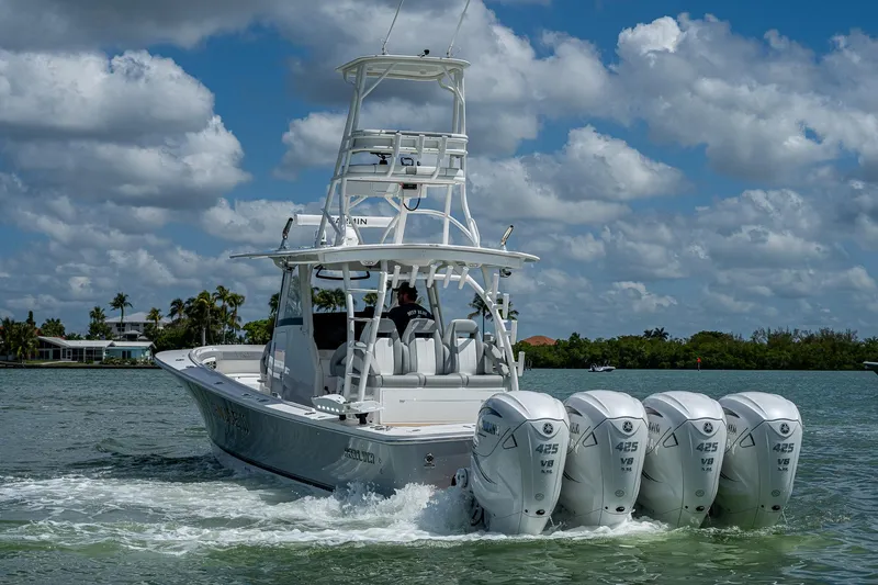 Dog House Yacht Photos Pics 