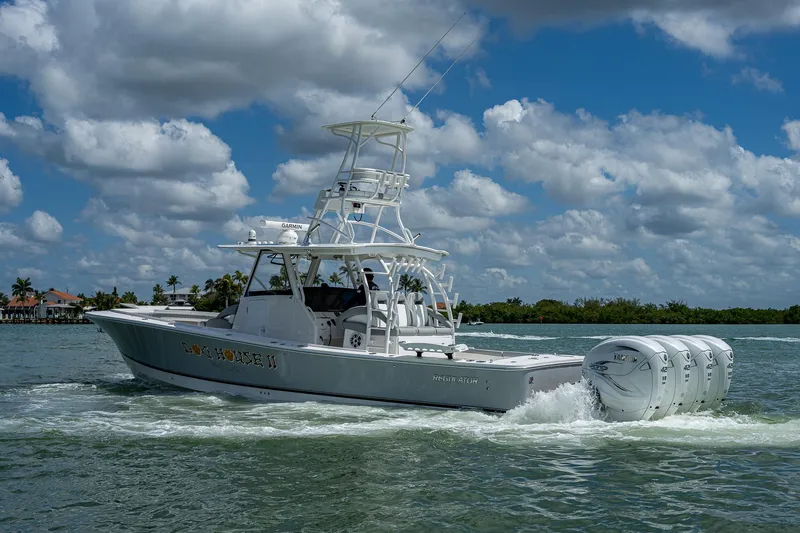 Dog House Yacht Photos Pics 