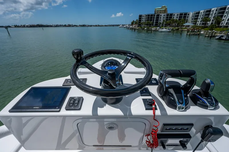 Dog House Yacht Photos Pics 