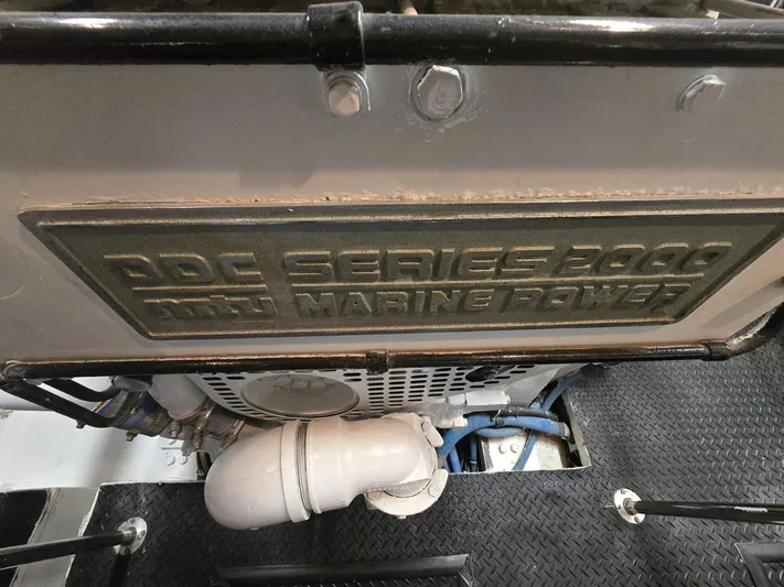 Triple Net II Yacht Photos Pics Engine compartment of 1994 Hatteras 82 Convertible with DDC Series 2000 MTU Marine Power.