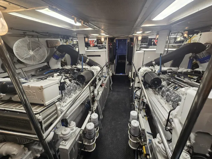 Triple Net II Yacht Photos Pics 