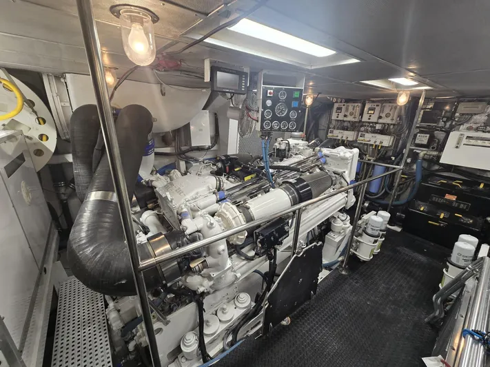 Triple Net II Yacht Photos Pics 