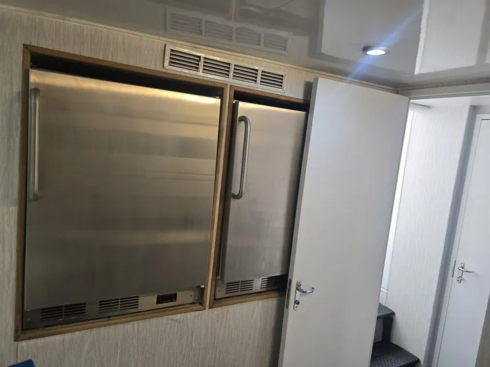 Triple Net II Yacht Photos Pics 