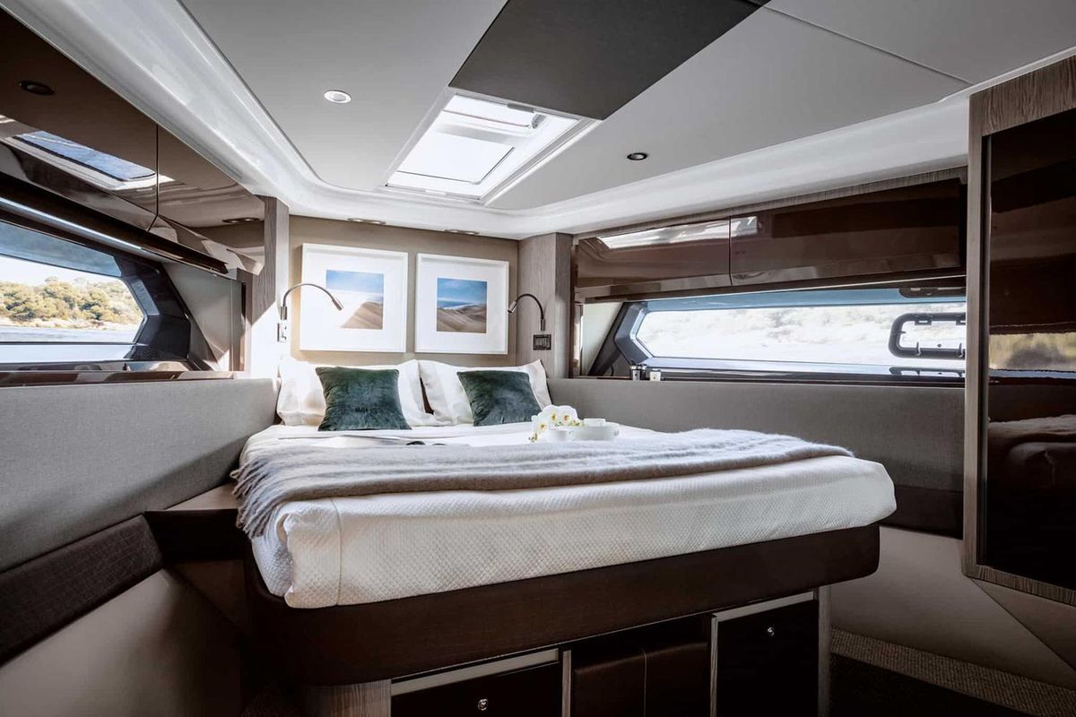 2023 Azimut 53 