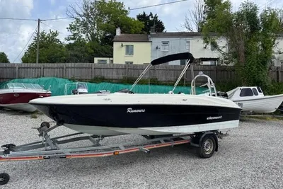 2016 Bayliner Element XL