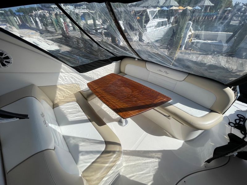 2012 Sea Ray 350 Sundancer