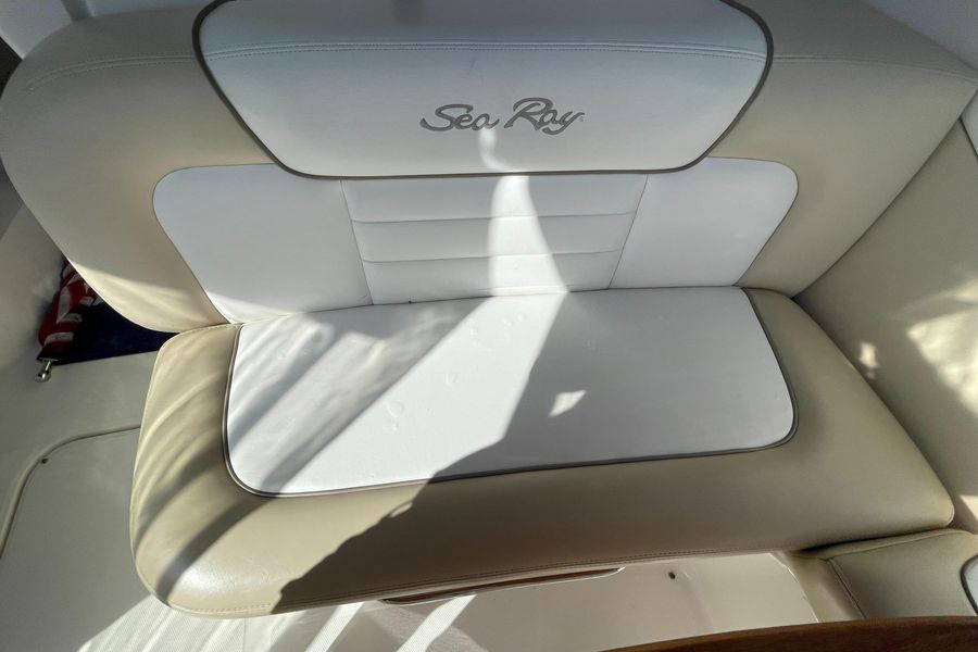 2012 Sea Ray 350 Sundancer