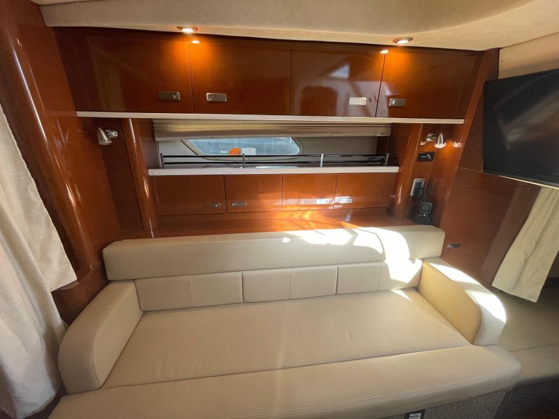 2012 Sea Ray 350 Sundancer