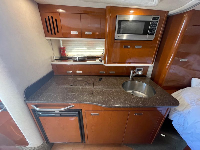 2012 Sea Ray 350 Sundancer