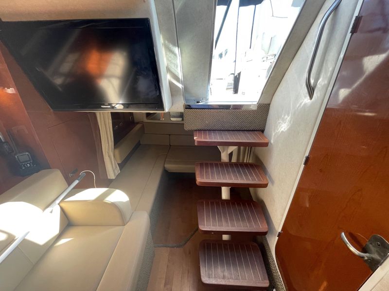 2012 Sea Ray 350 Sundancer