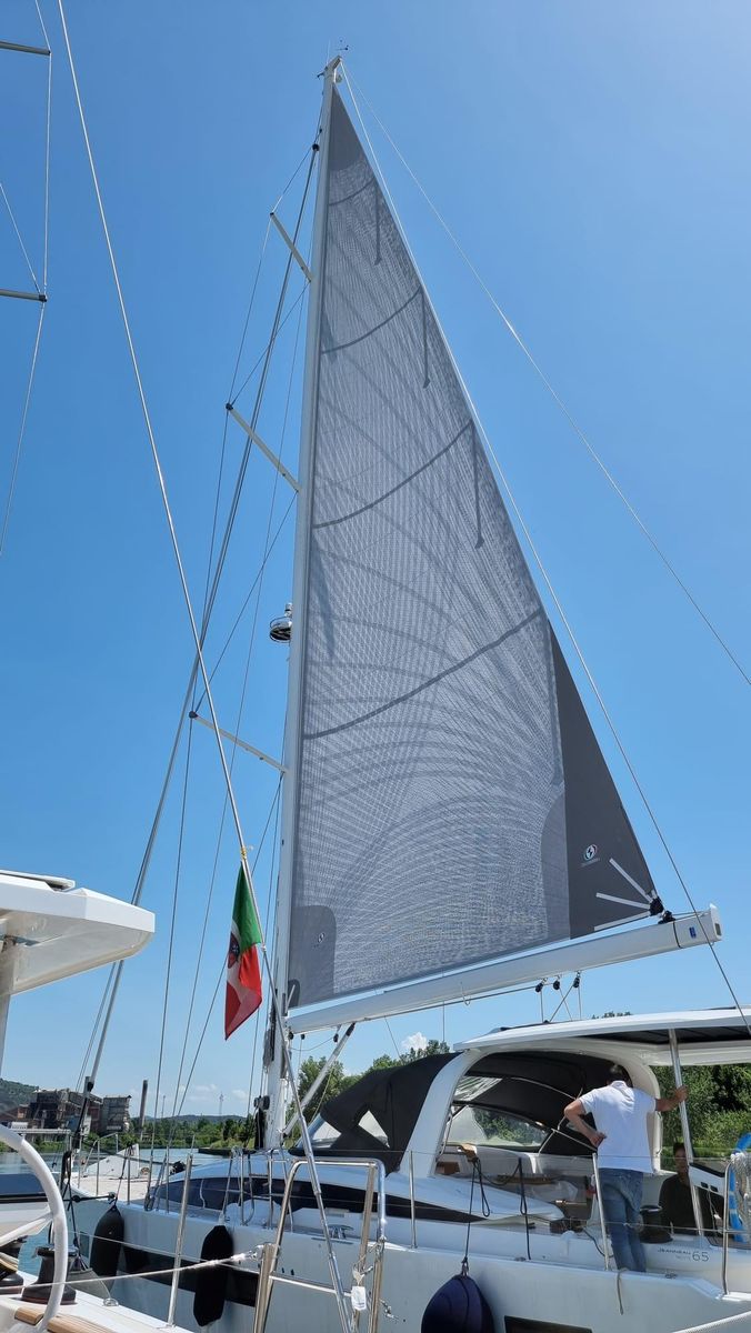 2023 Jeanneau 67 