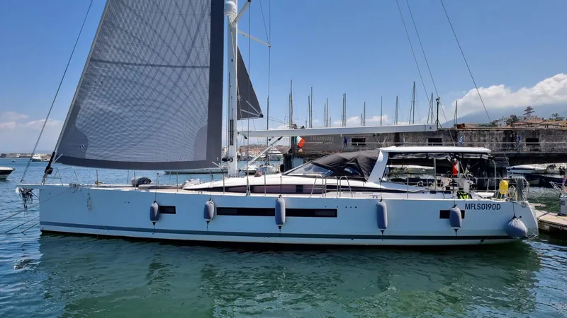 Jeanneau 65 Yacht Photos Pics 