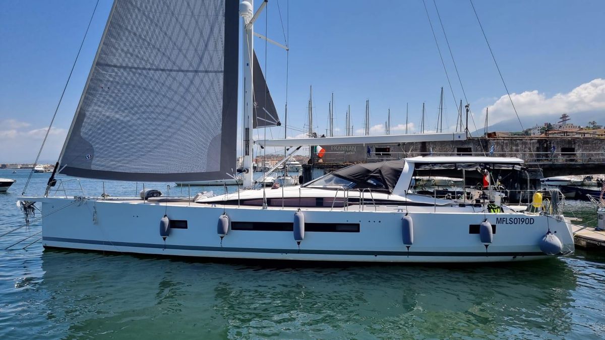 2023 Jeanneau 67 