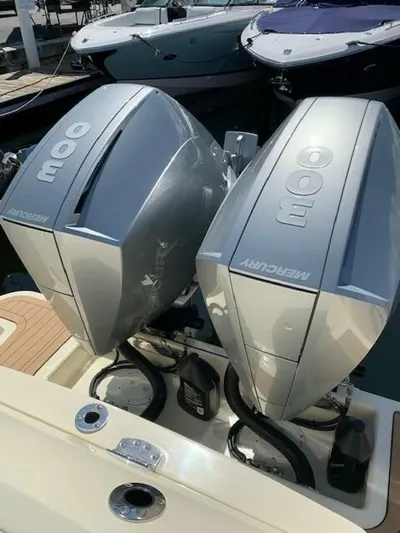  Yacht Photos Pics 2021 Chris-craft Calypso 30 - Image 13
