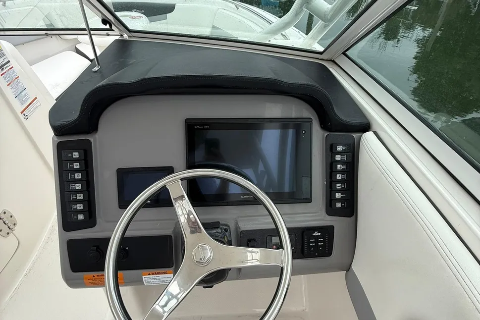 2022 Robalo R247 Dual Console Dual Console for sale - YachtWorld