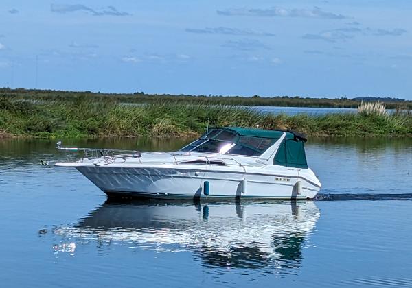 1992 Sea Ray 330 Express Cruiser