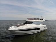 2018 Prestige 460 Flybridge