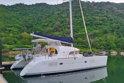 Lagoon 380