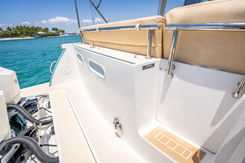 Our Trade Yacht Photos Pics 2021 Mjm 43z - Image 36