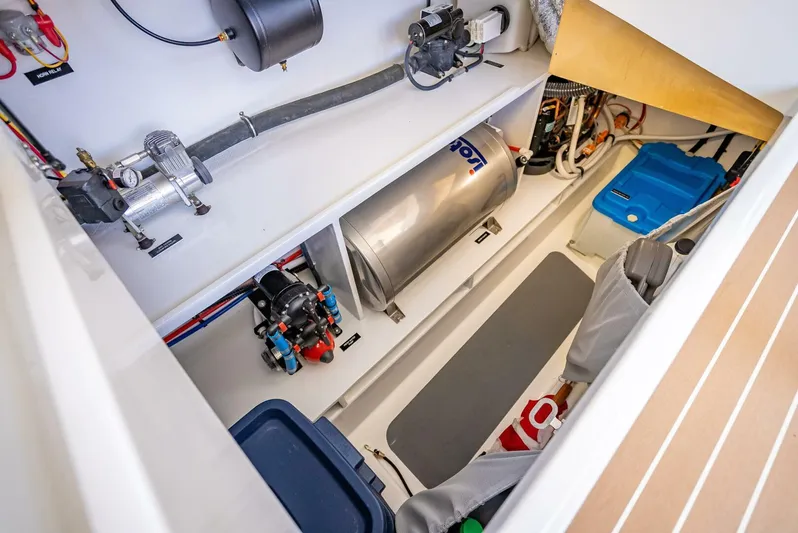 Our Trade Yacht Photos Pics 2021 Mjm 43z - Image 26