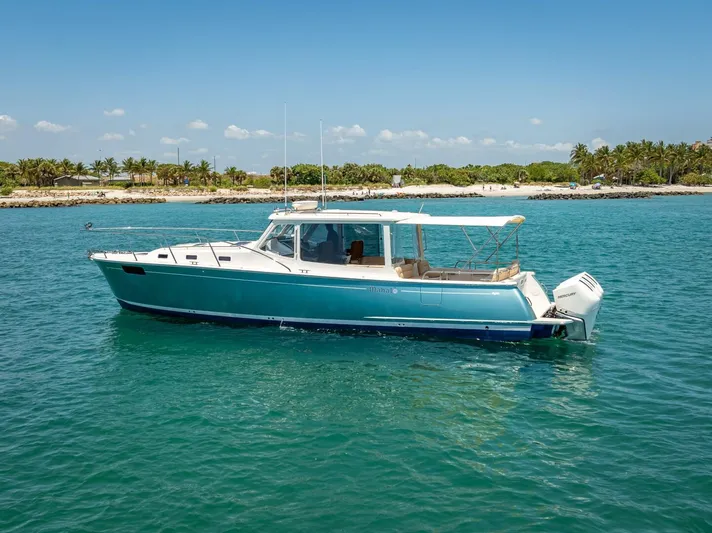 Our Trade Yacht Photos Pics 2021 Mjm 43z - Image 1