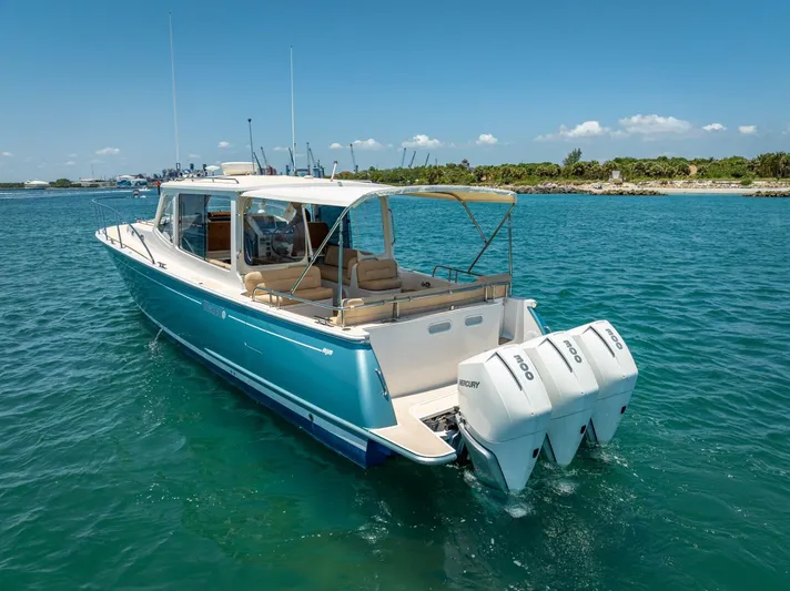 Our Trade Yacht Photos Pics 2021 Mjm 43z - Image 7