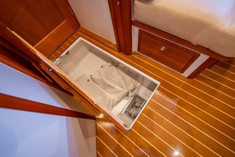 Our Trade Yacht Photos Pics 2021 Mjm 43z - Image 25