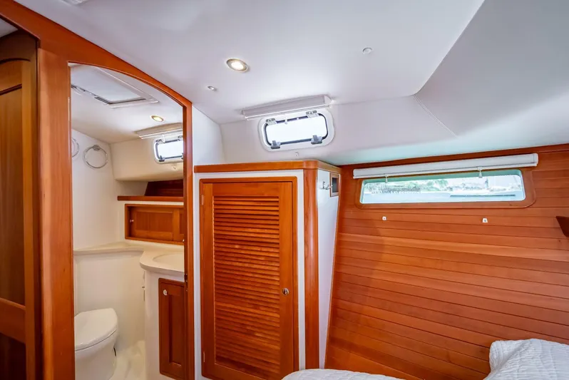 Our Trade Yacht Photos Pics 2021 Mjm 43z - Image 19