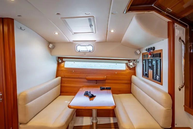 Our Trade Yacht Photos Pics 2021 Mjm 43z - Image 16