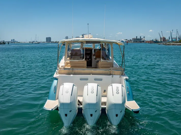 Our Trade Yacht Photos Pics 2021 Mjm 43z - Image 6