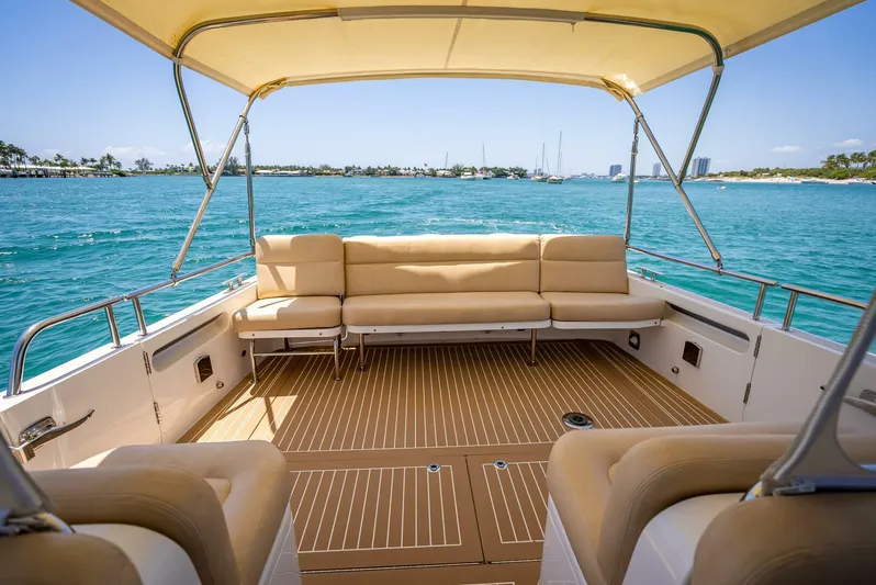 Our Trade Yacht Photos Pics 2021 Mjm 43z - Image 28