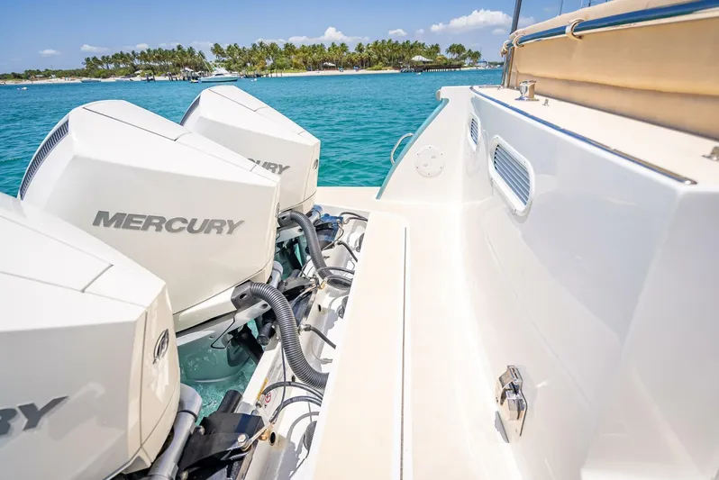 Our Trade Yacht Photos Pics 2021 Mjm 43z - Image 35