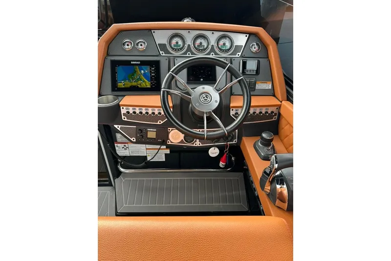  Yacht Photos Pics 2021 Cruisers Yachts 338 South Beach Edition Bow Rider helm with modern controls and navigation.