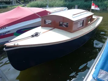 2013 Werft für traditionelle Boote Hindenburg GmbH KLASSIKER KAJÜTBOOT ELEKTROMOTOR