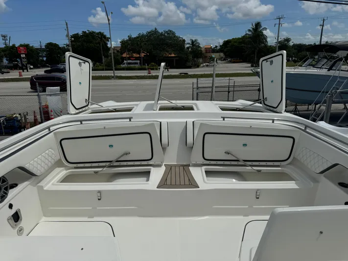 51827 24 40dc Wcn In Laud Yacht Photos Pics 