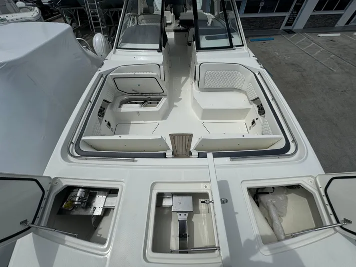 51827 24 40dc Wcn In Laud Yacht Photos Pics 